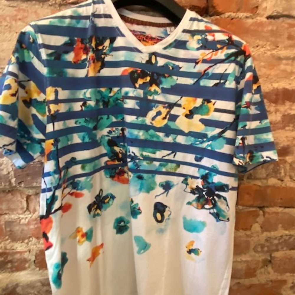 Robert Graham Patterned T-Shirt  L